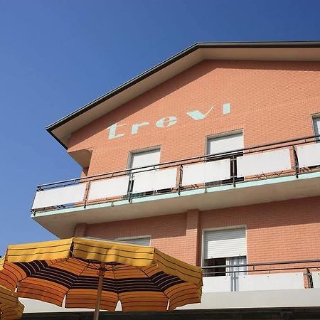 Hotel Trevi Cesenatico Extérieur photo