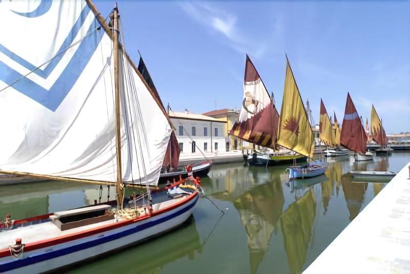 Hotel Trevi Cesenatico Extérieur photo