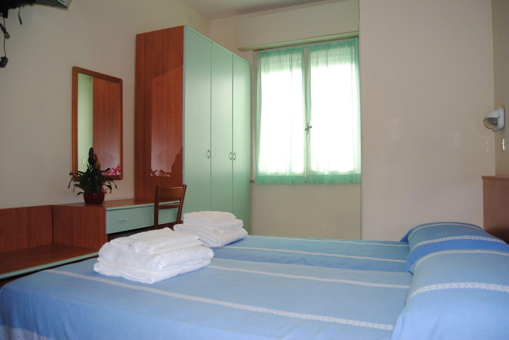 Hotel Trevi Cesenatico Extérieur photo