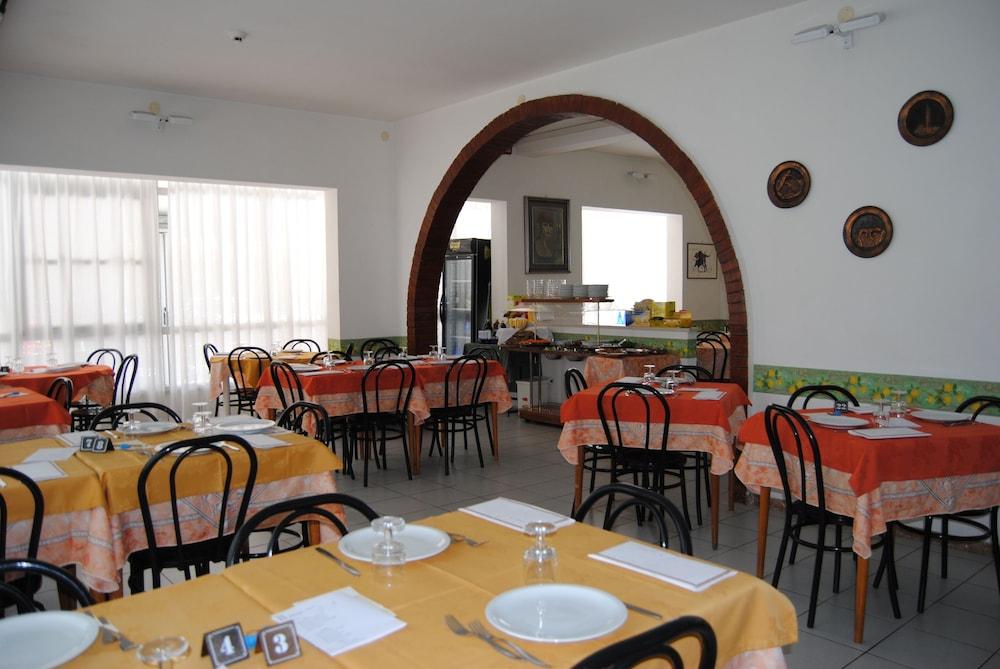 Hotel Trevi Cesenatico Extérieur photo