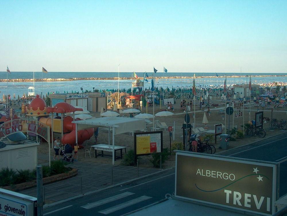 Hotel Trevi Cesenatico Extérieur photo