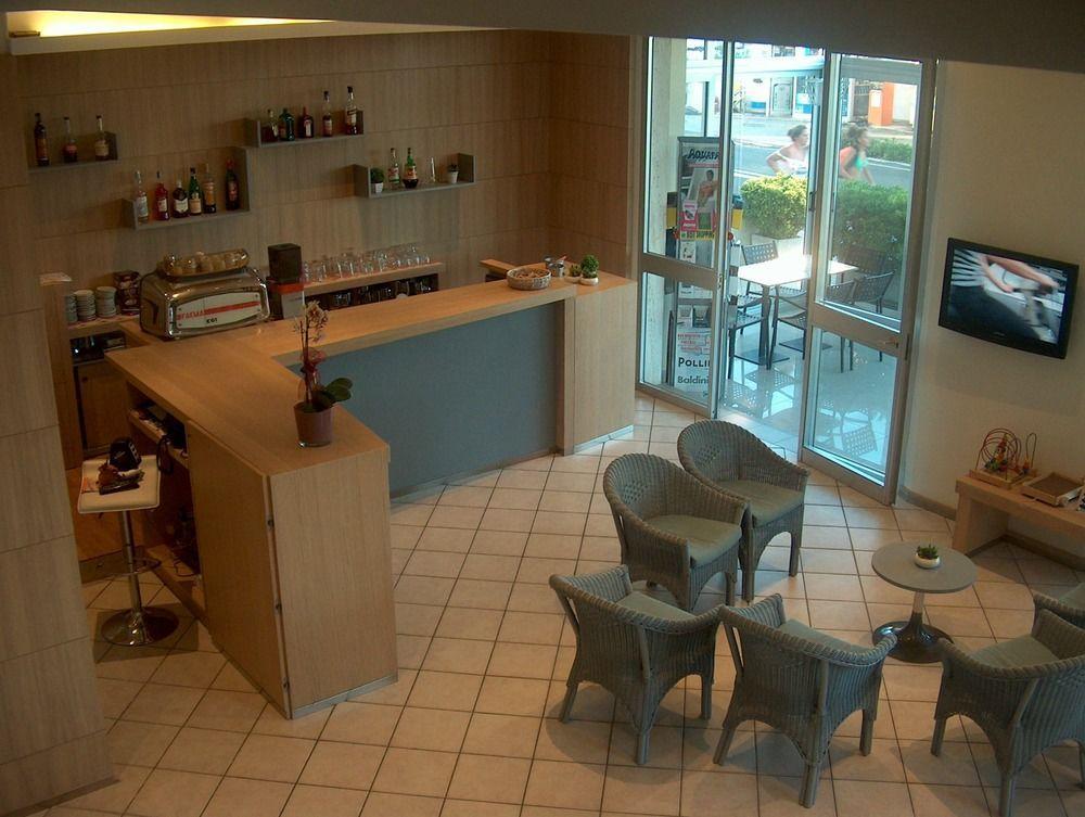 Hotel Trevi Cesenatico Extérieur photo