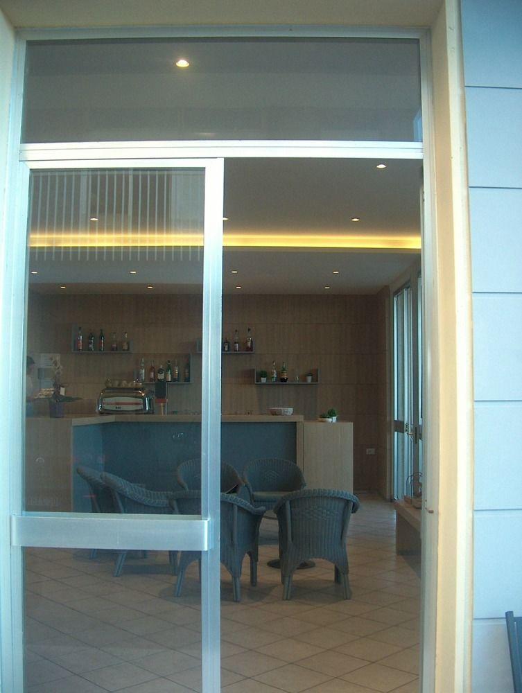 Hotel Trevi Cesenatico Extérieur photo