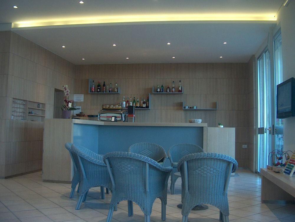 Hotel Trevi Cesenatico Extérieur photo
