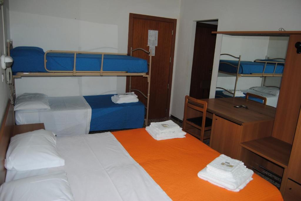 Hotel Trevi Cesenatico Chambre photo