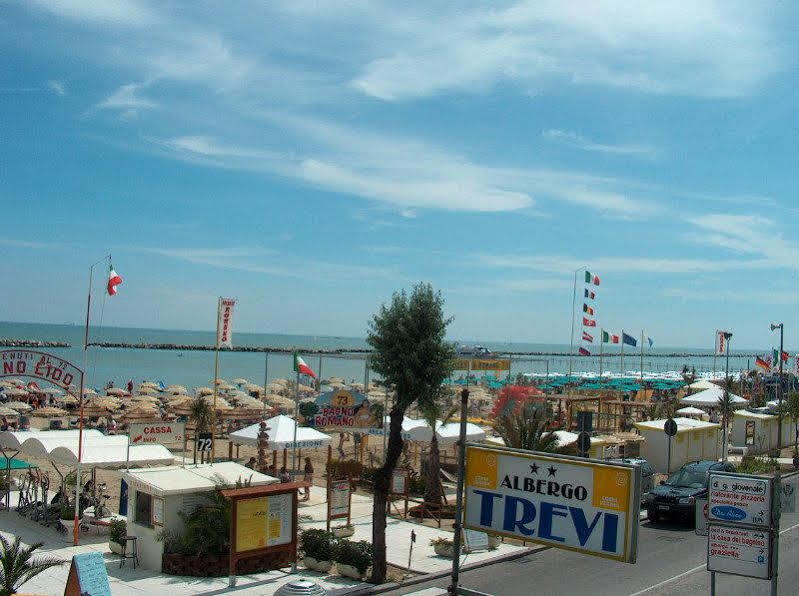 Hotel Trevi Cesenatico Extérieur photo