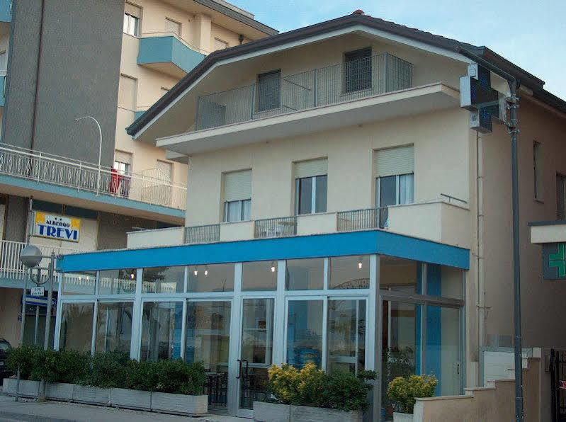 Hotel Trevi Cesenatico Extérieur photo