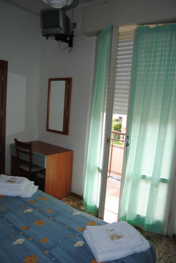 Hotel Trevi Cesenatico Chambre photo